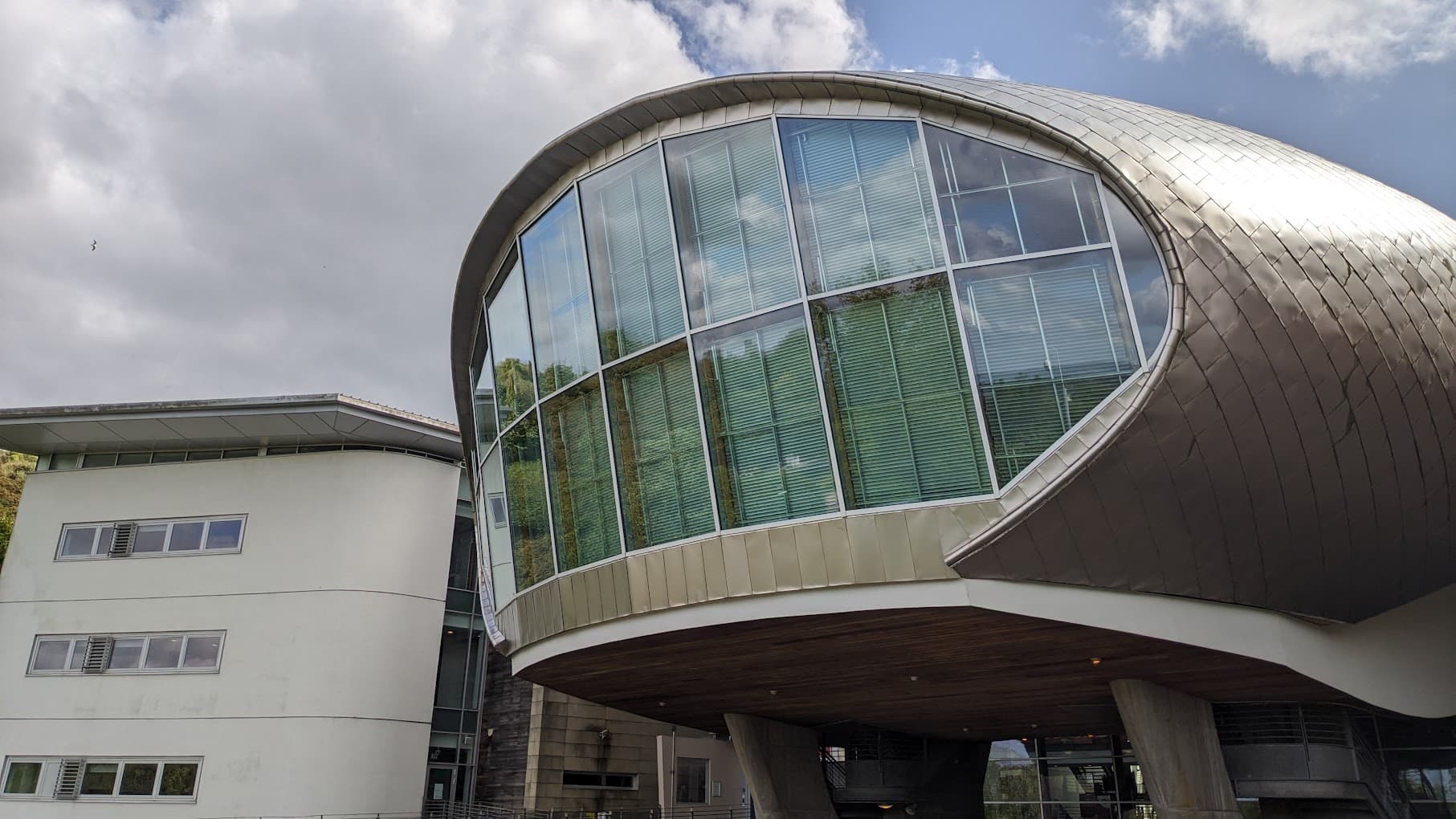 Genetic Algorithms for Service Function Chain Deployment